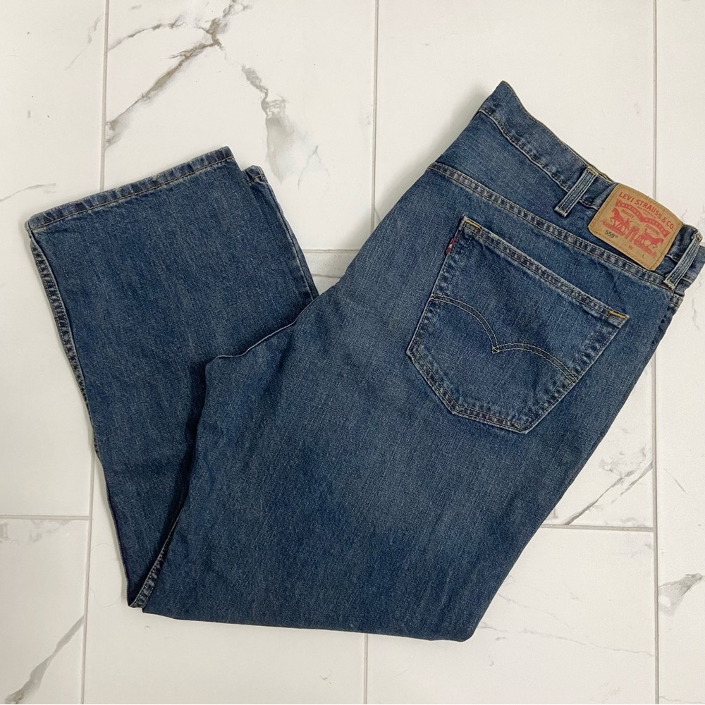 Levi’s 559 Jeans Men’s Size 46 Relaxed Straight Leg Blue Denim Zipper Fly